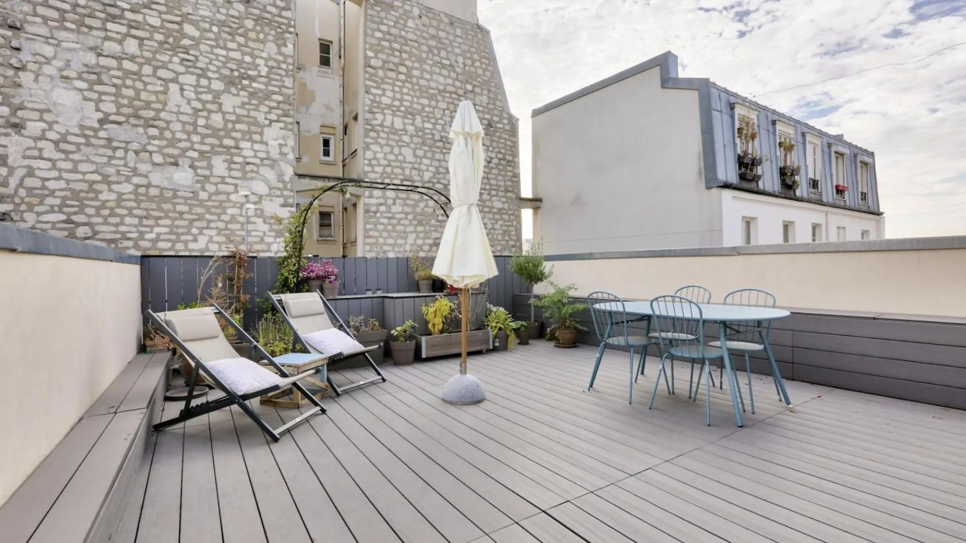 Charming Accommodation For 4 In The Heart Of Montmartre Paris 0*,  France
